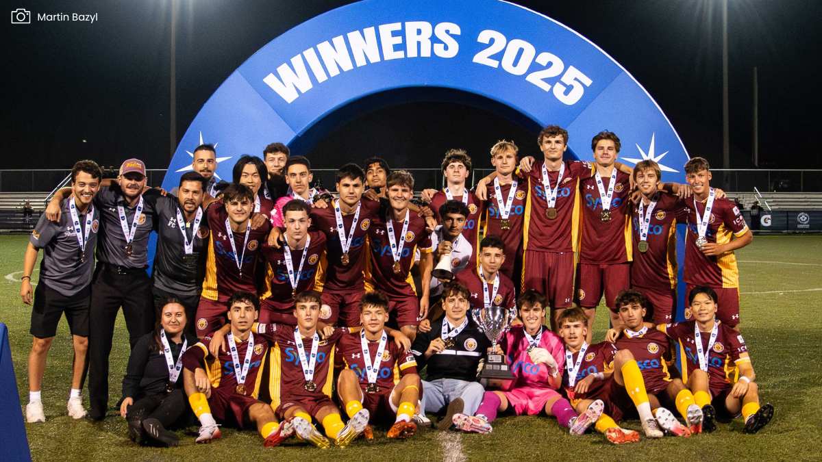 L1ON PHOTO – 2025-08-02T113317.715 St Catharines with trophy